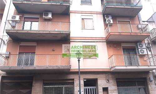 FLORIDIA zona Stazione appartamento al 1° piano